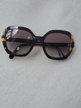 Authentic Prada Black Oversized Women's Sunglasses with Tortoiseshell Accents